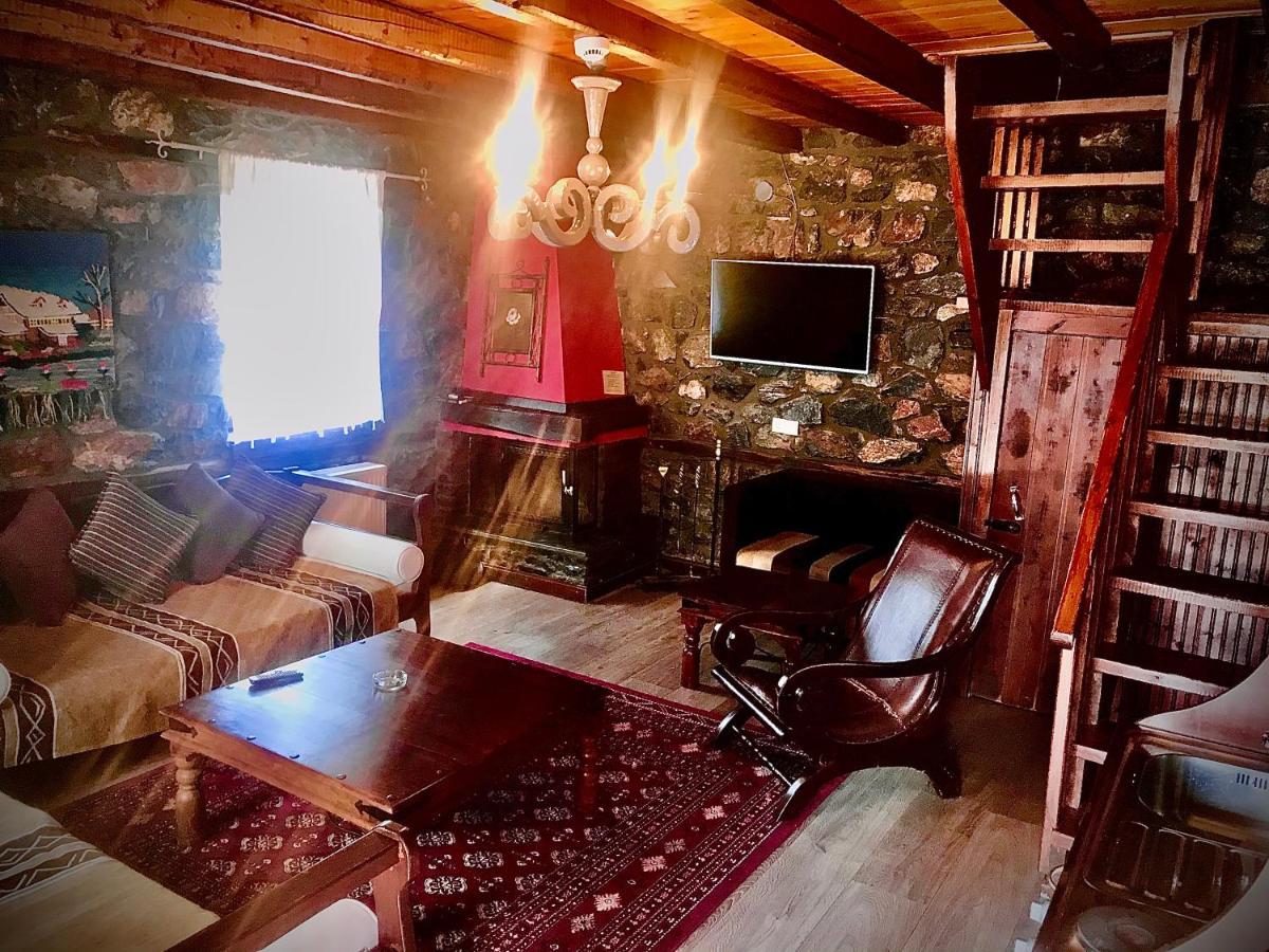 Chalet Asteras Tou Vorra ปาลีออส อากีออส อาตานาซีออส ภายนอก รูปภาพ