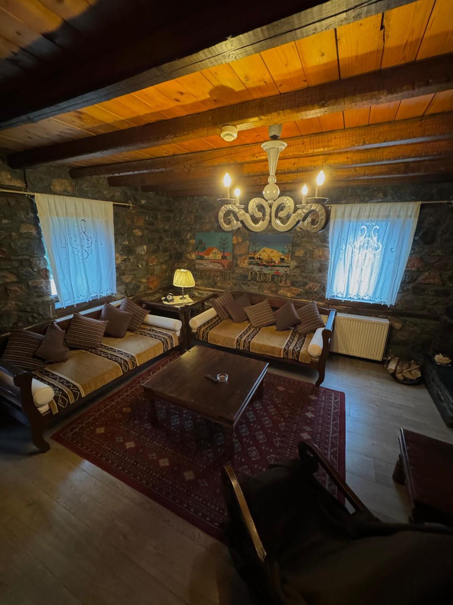 Chalet Asteras Tou Vorra ปาลีออส อากีออส อาตานาซีออส ภายนอก รูปภาพ
