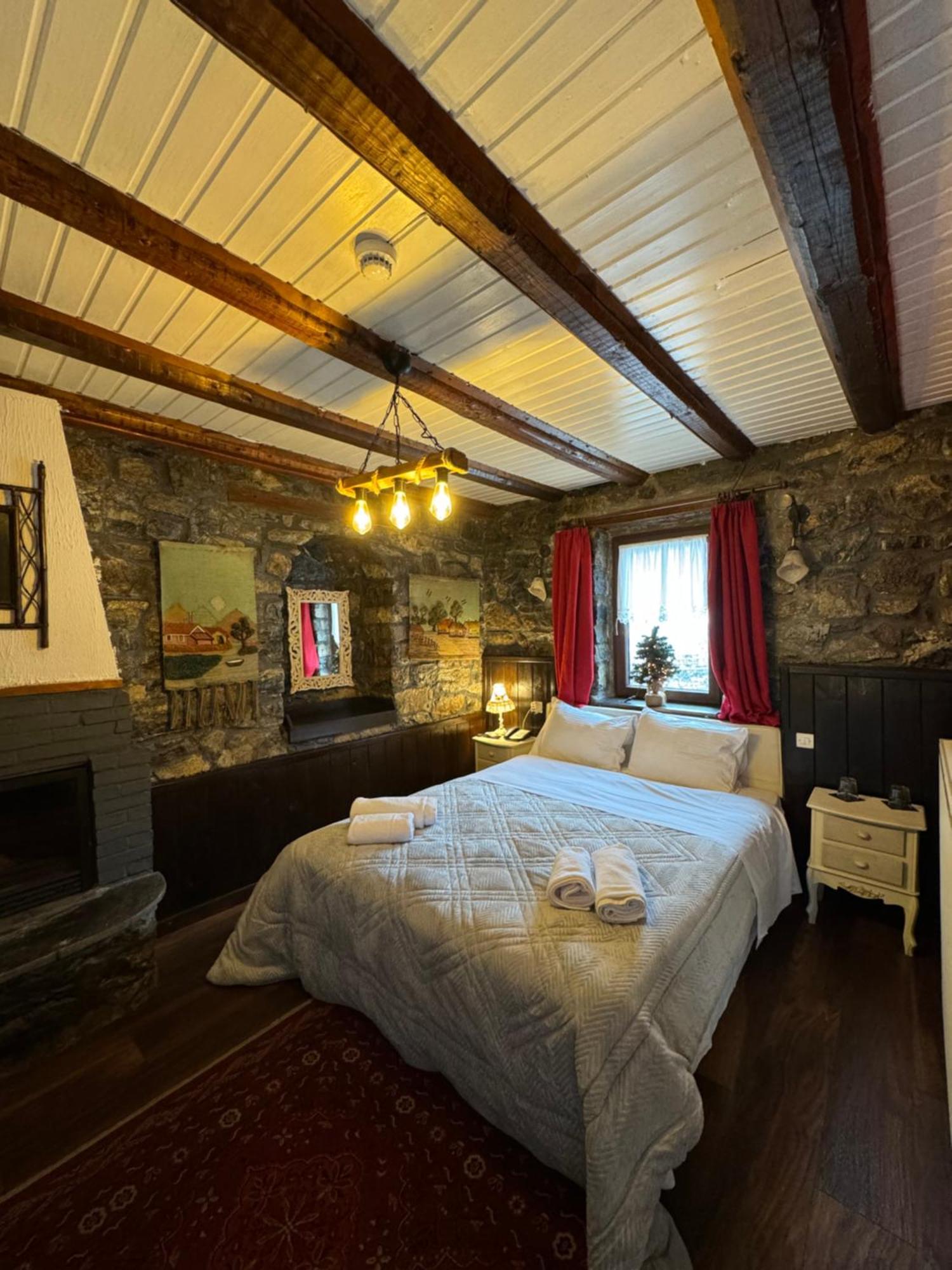 Chalet Asteras Tou Vorra ปาลีออส อากีออส อาตานาซีออส ภายนอก รูปภาพ