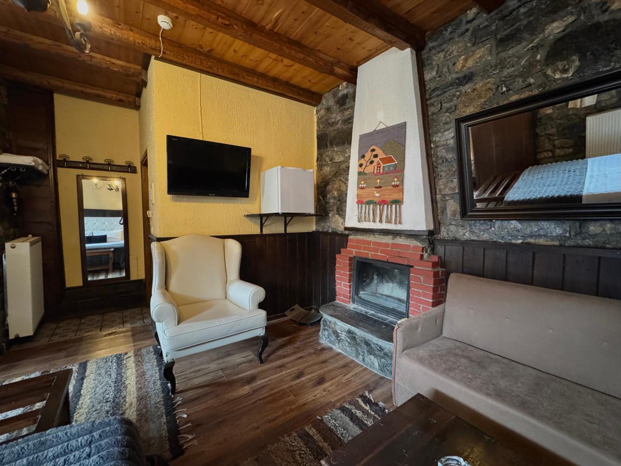 Chalet Asteras Tou Vorra ปาลีออส อากีออส อาตานาซีออส ภายนอก รูปภาพ